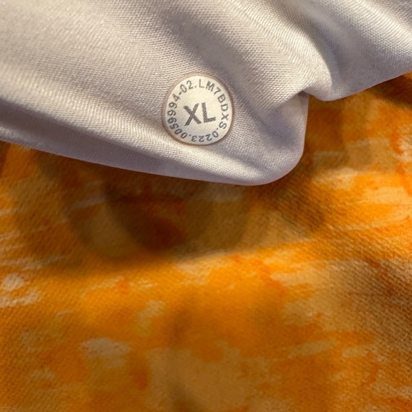 Lululemon License to Train Short 7" Linerless *LL Orange EMRM XL - Picture 3 of 3